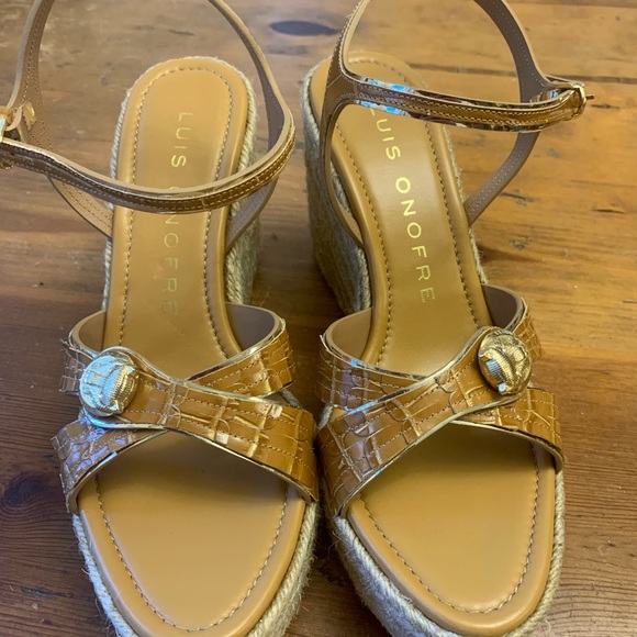 Luis Onofre Wedge Sandals w Gold Lion - Picture 7 of 9